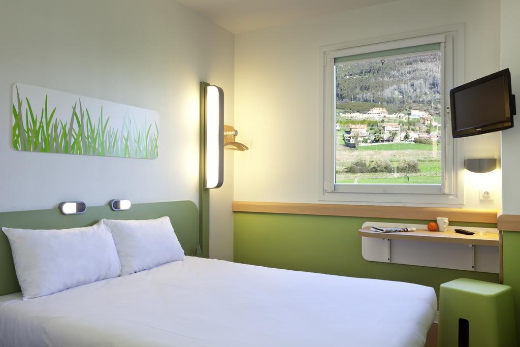 Ibis Budget Madrid Alcala De Henares La Dehesa Bagian luar foto