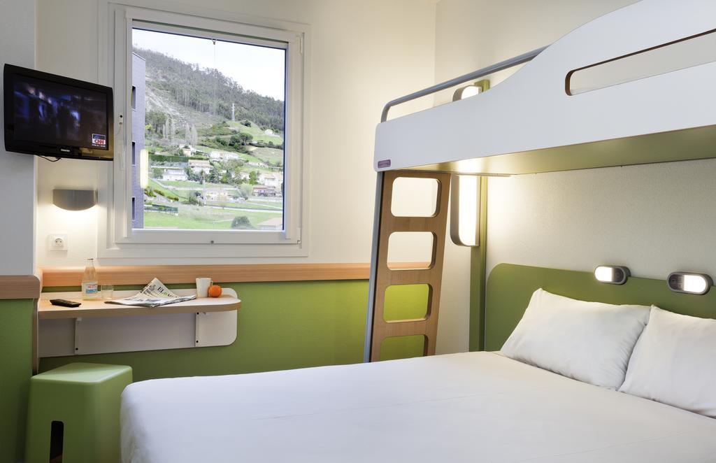 Ibis Budget Madrid Alcala De Henares La Dehesa Bagian luar foto