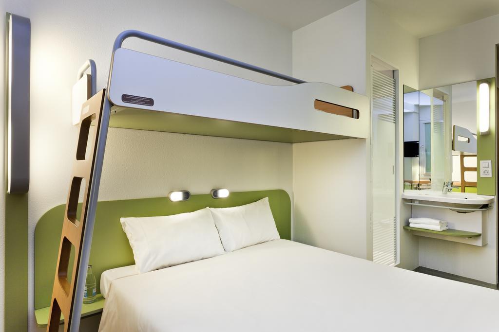 Ibis Budget Madrid Alcala De Henares La Dehesa Bagian luar foto